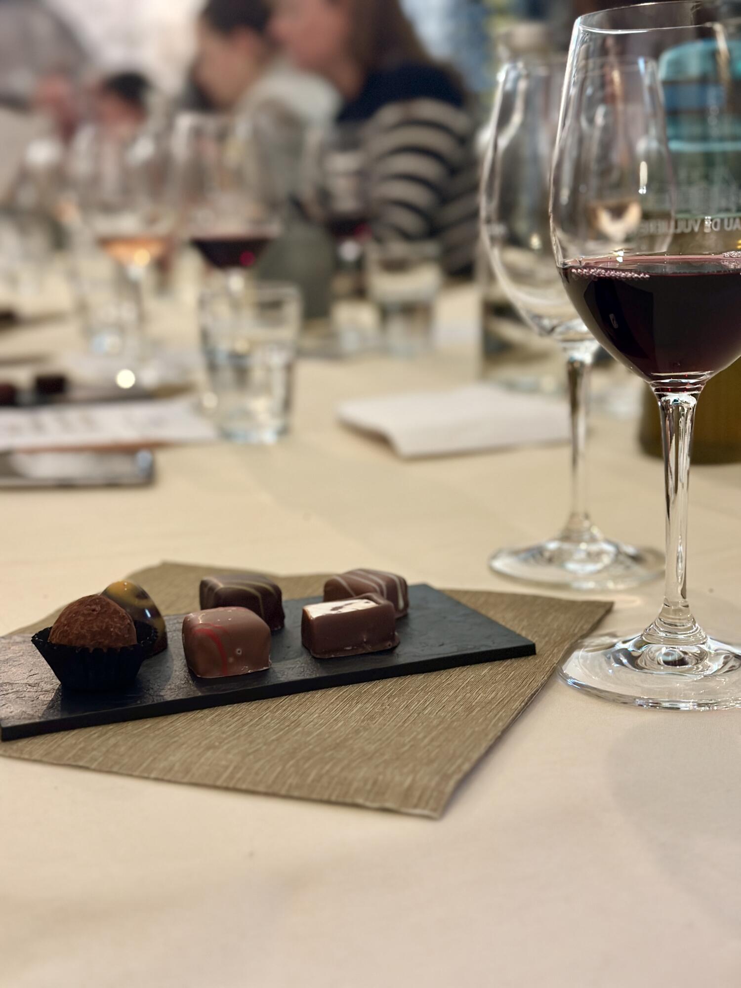 Accords diVins – Vins &amp; Chocolats